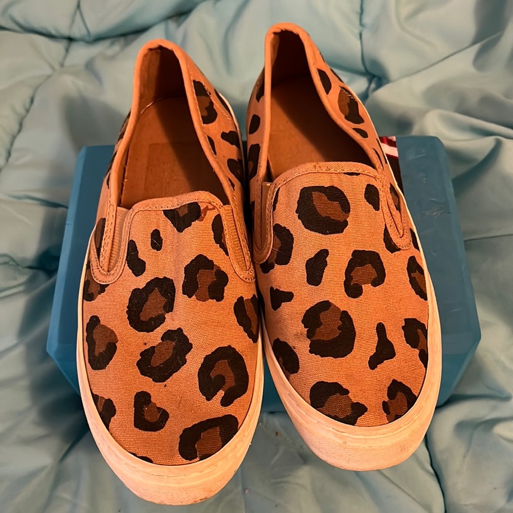 1994 Leopard slip on sneakers, size 6.